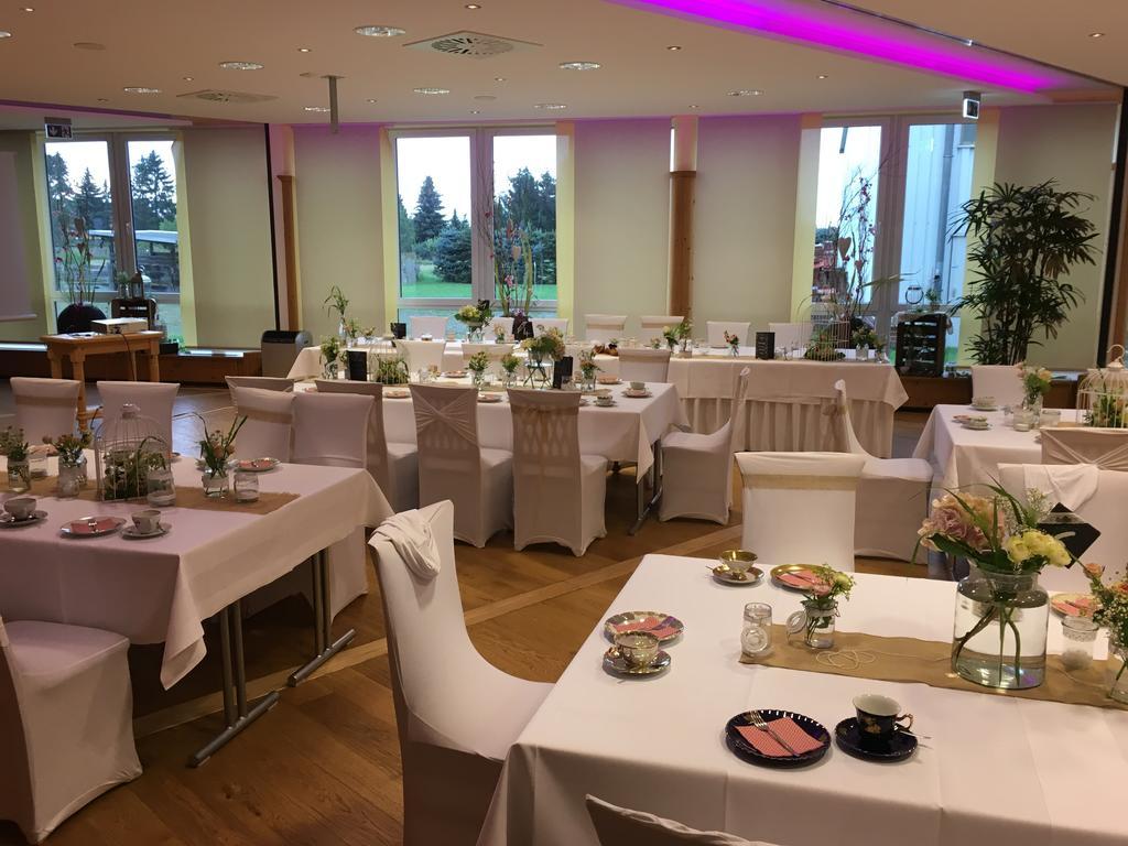 Hotel Seehof Leipzig Zwenkau Exteriör bild